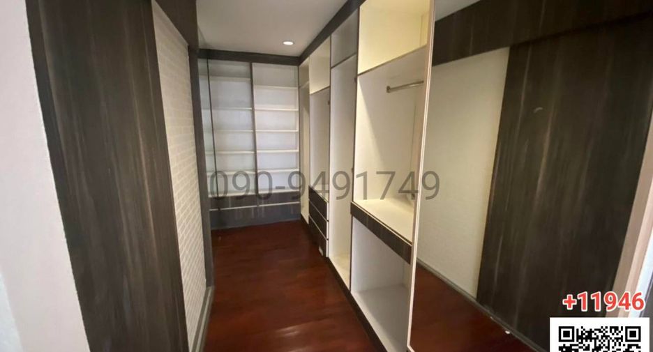 For rent 5 bedrooms townhouse in Suan Luang, Bangkok