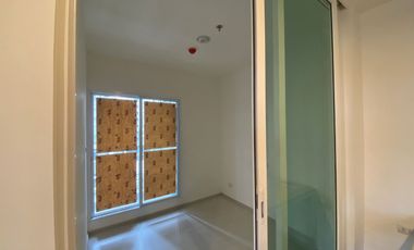 For sale 2 bedrooms condo in Mueang Samut Prakan, Samut Prakan