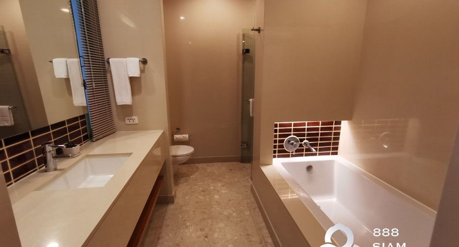 À louer 3 chambres appartement avec services à Bang Kho Laem, Bangkok