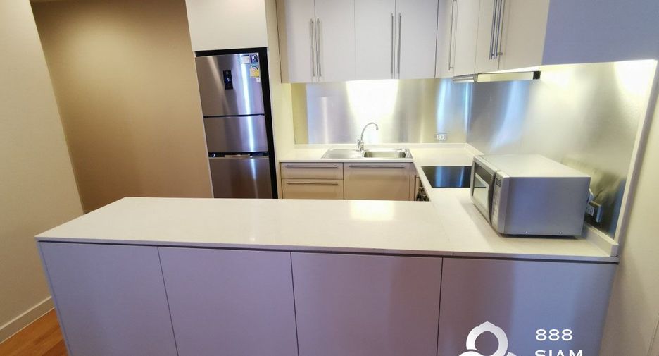 À louer 3 chambres appartement avec services à Bang Kho Laem, Bangkok