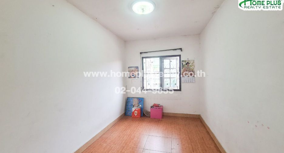For sale 3 bedrooms townhouse in Prawet, Bangkok
