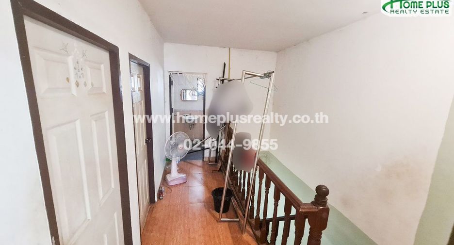 For sale 3 bedrooms townhouse in Prawet, Bangkok