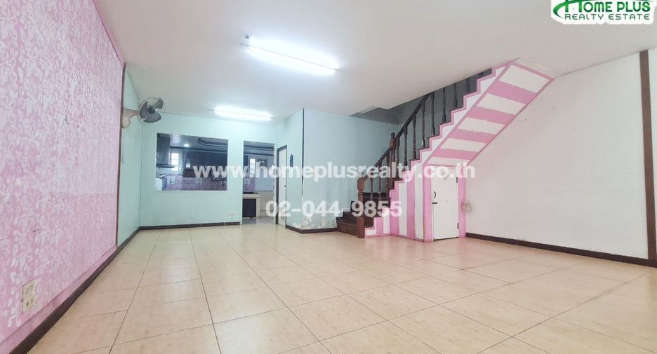 For sale 3 bedrooms townhouse in Prawet, Bangkok