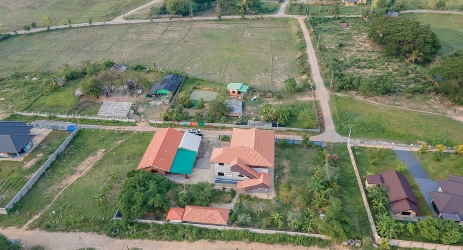 For sale 5 bed house in Mueang Lampang, Lampang Hipflat