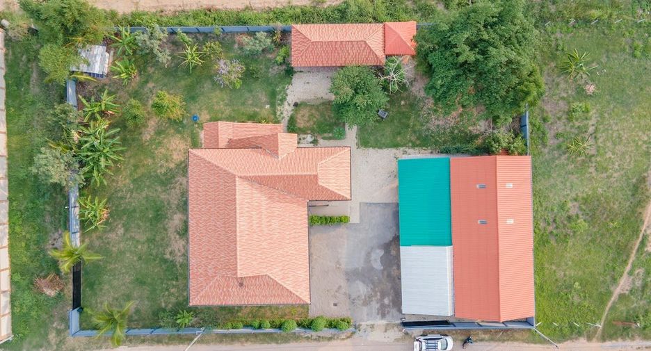 For sale 5 bed house in Mueang Lampang, Lampang Hipflat