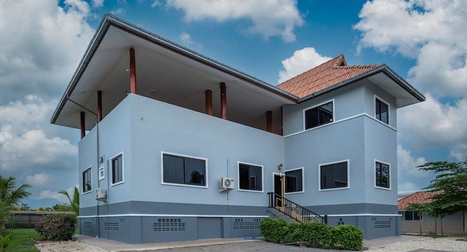 For sale 5 bed house in Mueang Lampang, Lampang