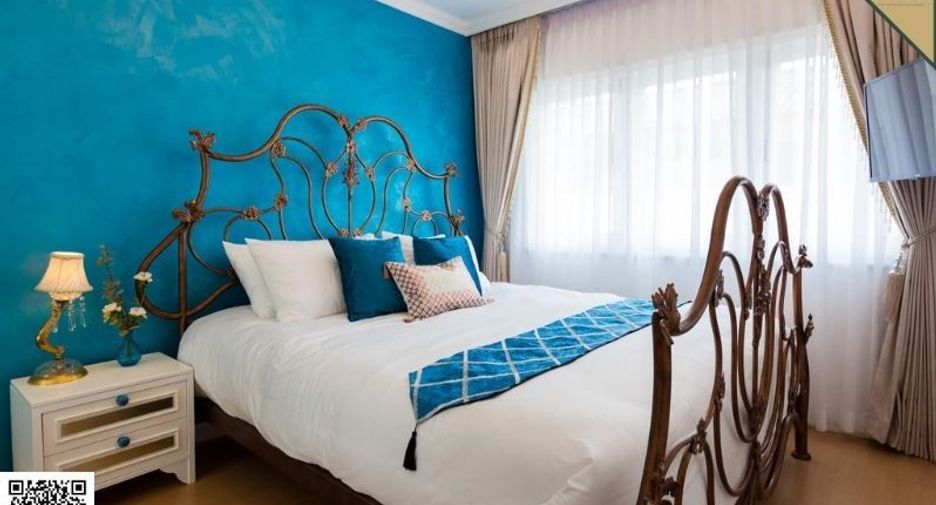 For rent 4 bedrooms townhouse in Bang Kapi, Bangkok