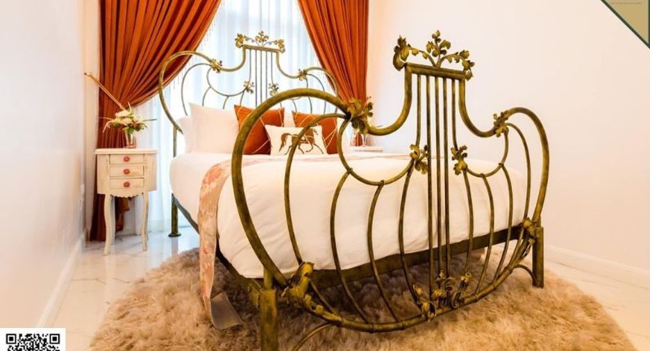 For rent 4 bedrooms townhouse in Bang Kapi, Bangkok