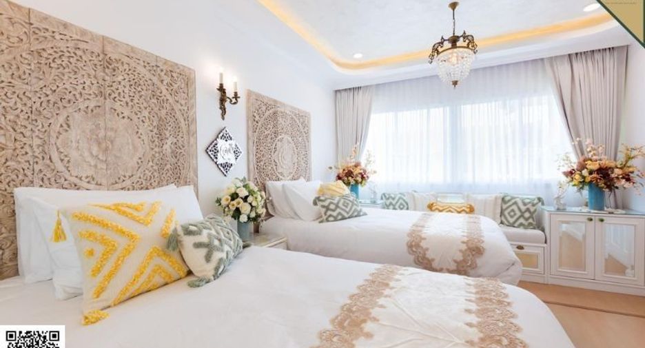 For rent 4 bedrooms townhouse in Bang Kapi, Bangkok