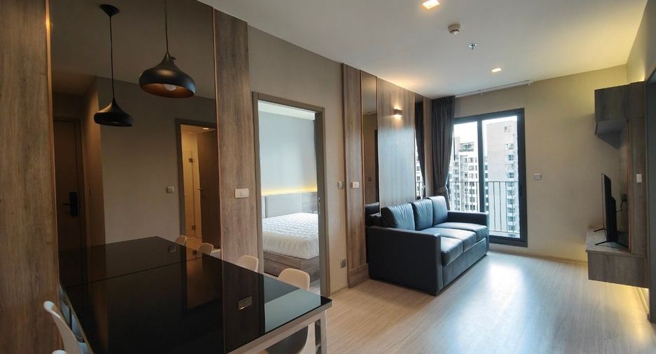 For sale 2 bed condo in Huai Khwang, Bangkok