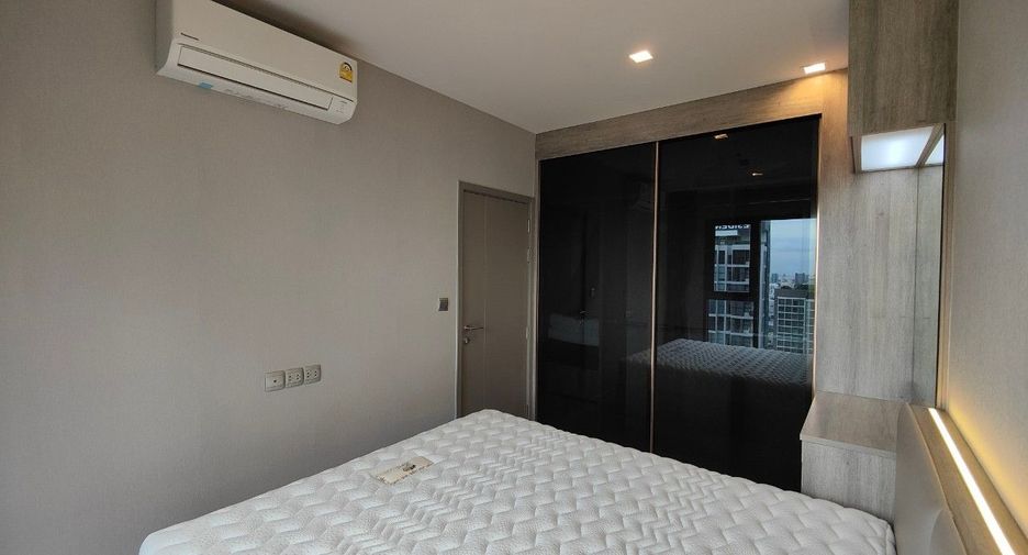 For sale 2 bed condo in Huai Khwang, Bangkok