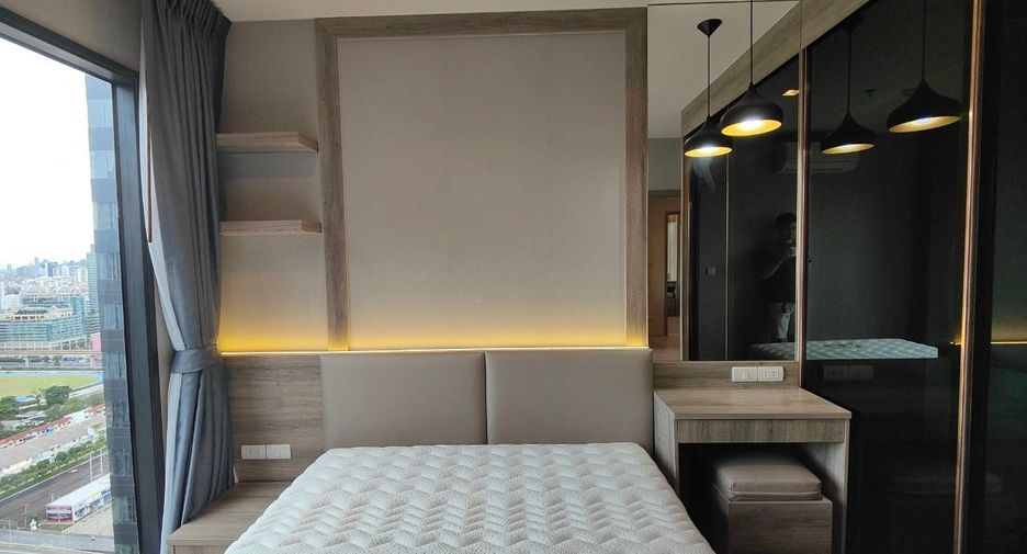For sale 2 bed condo in Huai Khwang, Bangkok