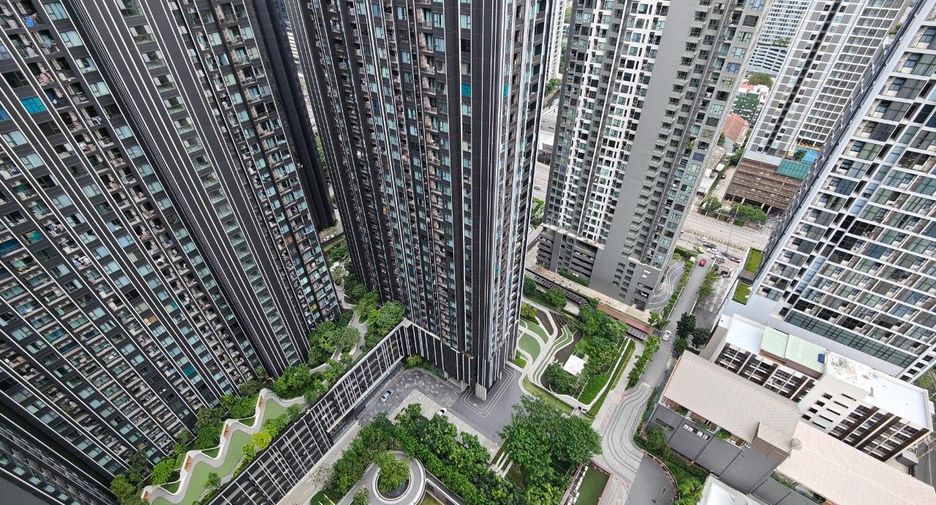 For sale 2 bed condo in Huai Khwang, Bangkok