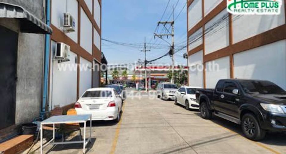 For sale retail Space in Lam Luk Ka, Pathum Thani