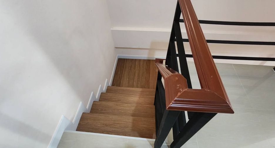 For sale 3 bedrooms townhouse in Mueang Chachoengsao, Chachoengsao