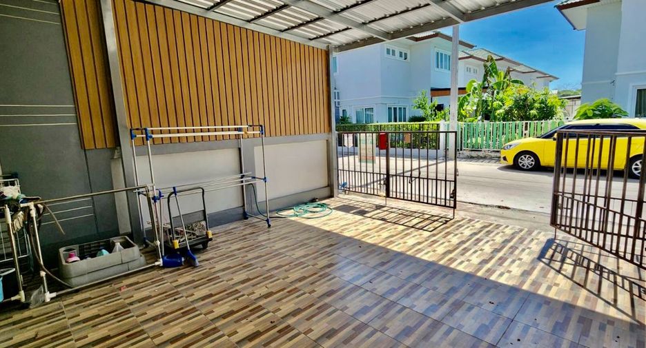 For sale 3 bedrooms townhouse in Mueang Chachoengsao, Chachoengsao