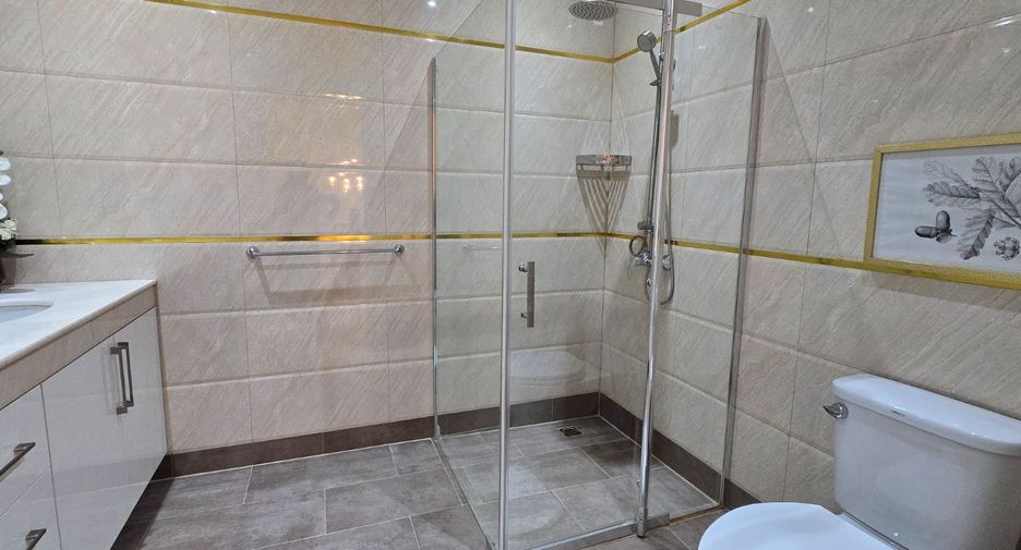 Продажа 2 спальни таунхаус в Мыанг Районг, Районг