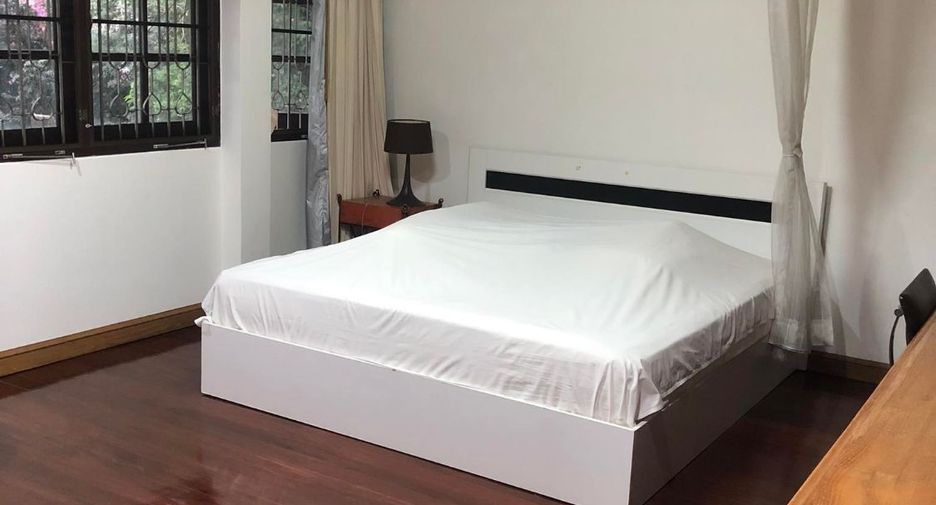 出租 4 卧室 独立屋 在 Bang Na, 曼谷