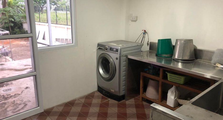 出租 4 卧室 独立屋 在 Bang Na, 曼谷