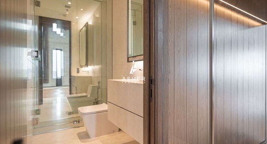 For rent 3 bedrooms condo in Yan Nawa, Bangkok