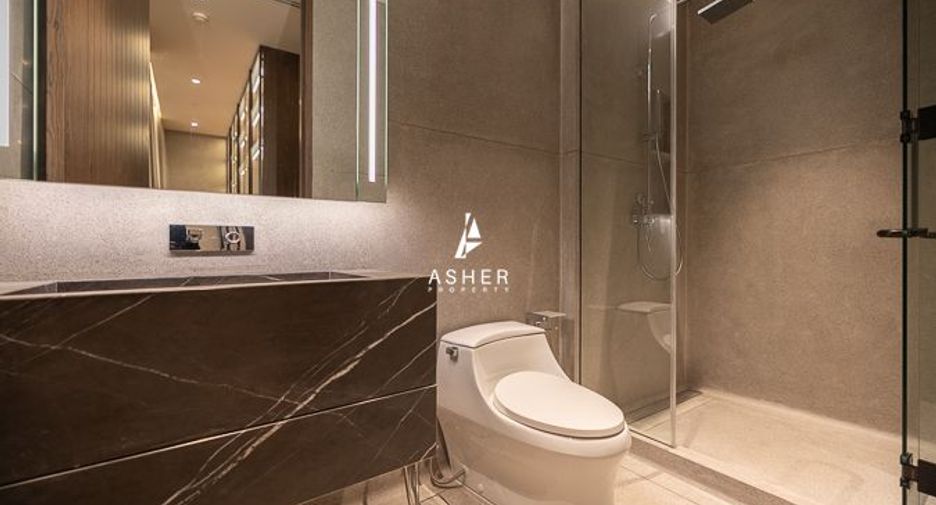 For rent 3 bedrooms condo in Yan Nawa, Bangkok
