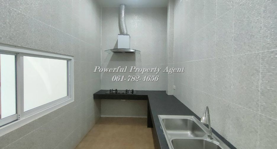 For rent and for sale 4 bedrooms house in Min Buri, Bangkok