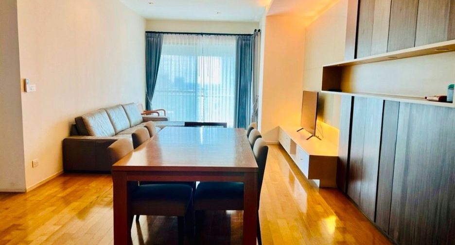 Haus zur Miete mit 3 Zimmer in Khlong Toei, Bangkok