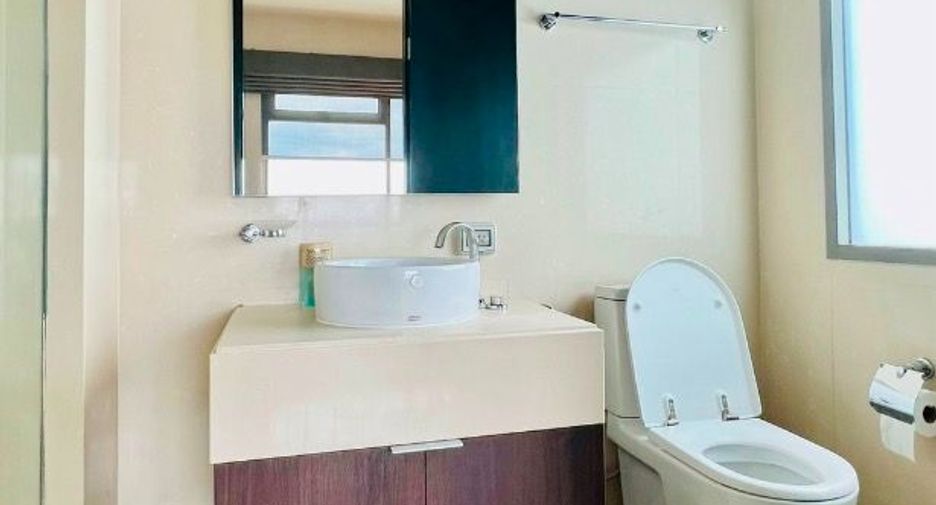 Haus zur Miete mit 3 Zimmer in Khlong Toei, Bangkok