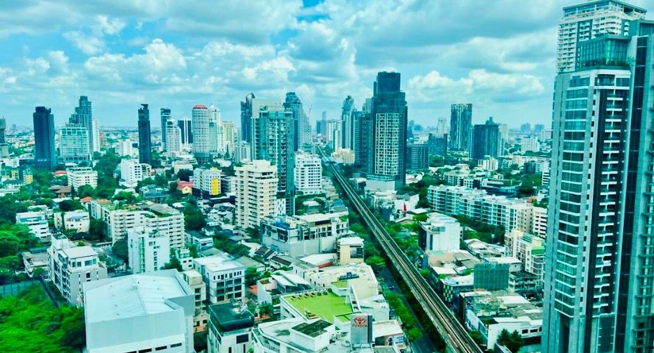 Haus zur Miete mit 3 Zimmer in Khlong Toei, Bangkok