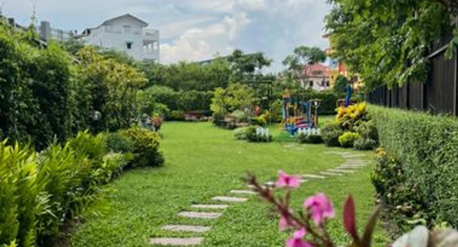 For sale 1 bed condo in Bang Khen, Bangkok