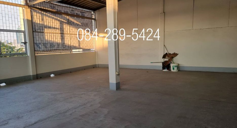 For rent retail Space in Khlong San, Bangkok