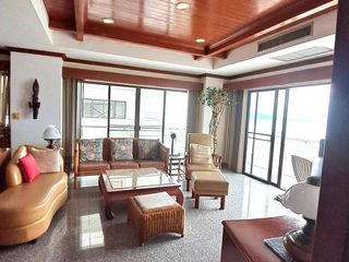 For sale 3 bed condo in Na Jomtien, Pattaya