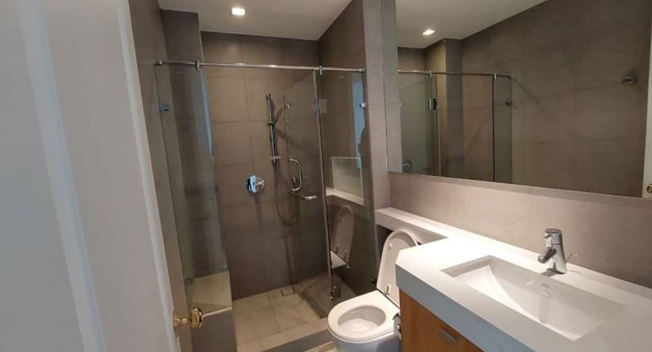 For rent 2 ベッドルーム condo in Pathum Wan, Bangkok