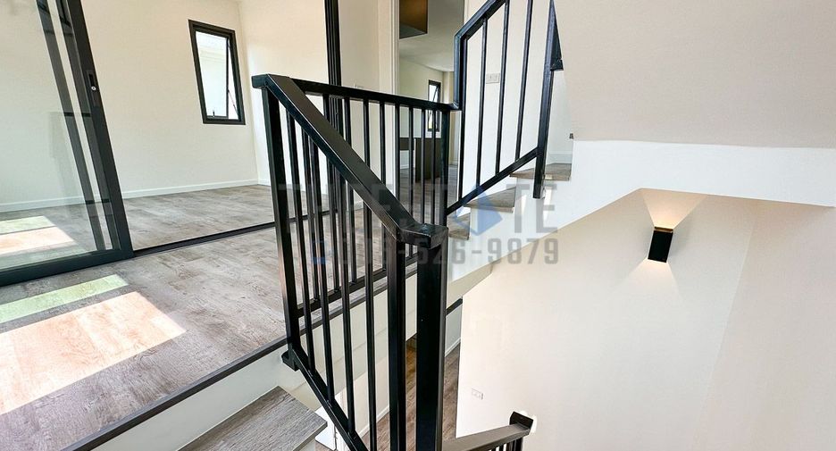 For rent and for sale 4 bedrooms house in Mueang Chiang Mai, Chiang Mai