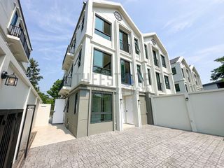 Haus zur Miete und zum Kauf mit 4 Zimmer in Mueang Chiang Mai, Chiang Mai