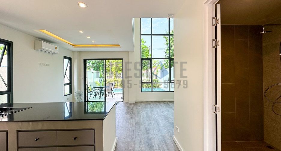 For rent and for sale 4 bedrooms house in Mueang Chiang Mai, Chiang Mai