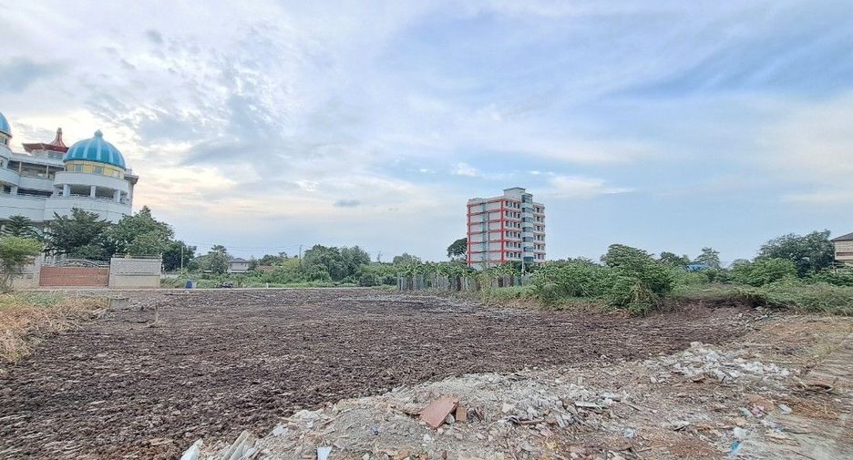For sale land in Khan Na Yao, Bangkok