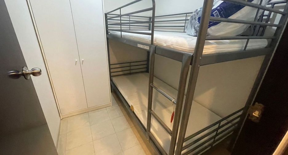 For rent 3 bedrooms condo in Khlong Toei, Bangkok