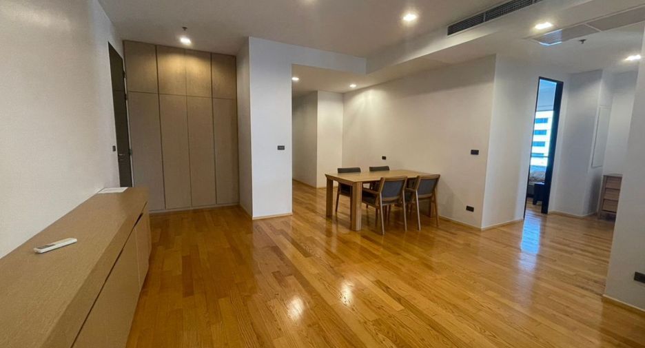 For rent 3 bedrooms condo in Khlong Toei, Bangkok