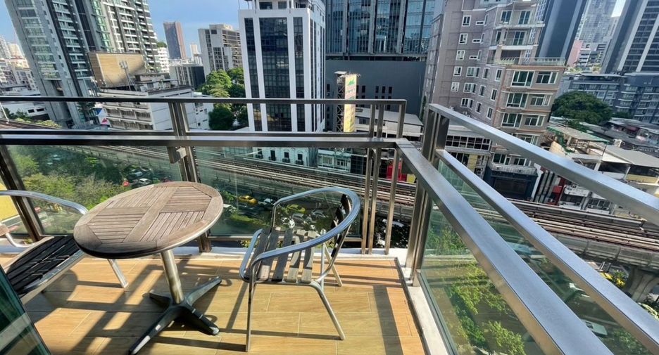 For rent 3 bedrooms condo in Khlong Toei, Bangkok