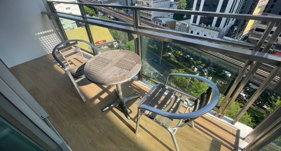 For rent 3 bedrooms condo in Khlong Toei, Bangkok