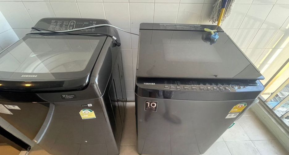 For rent 3 bedrooms condo in Khlong Toei, Bangkok