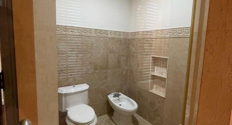Haus zur Miete mit 4 Zimmer in Bang Phli, Samut Prakan