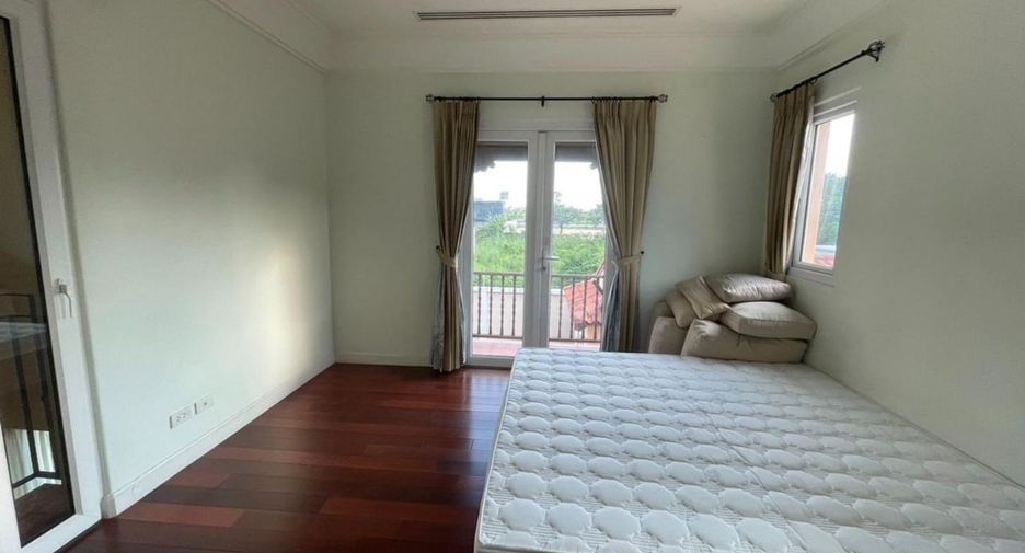 Haus zur Miete mit 4 Zimmer in Bang Phli, Samut Prakan