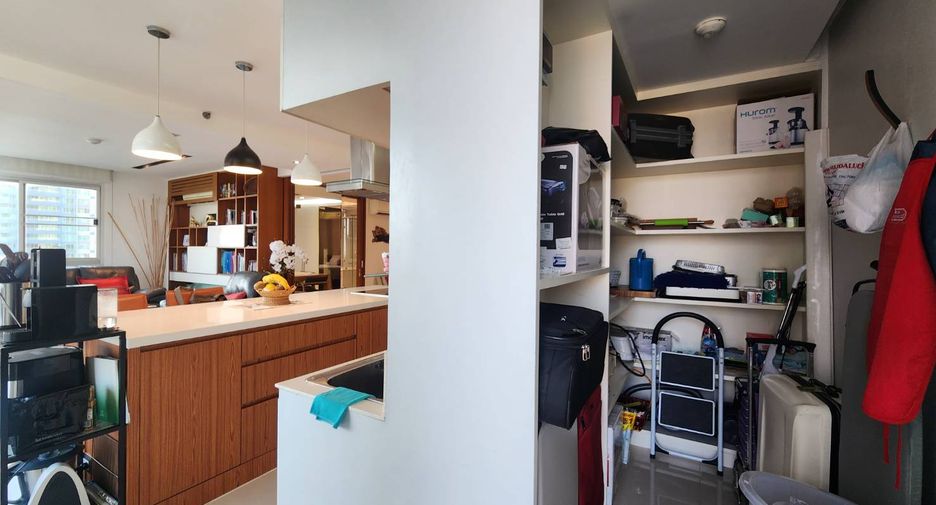 For sale 1 bed condo in Khlong San, Bangkok