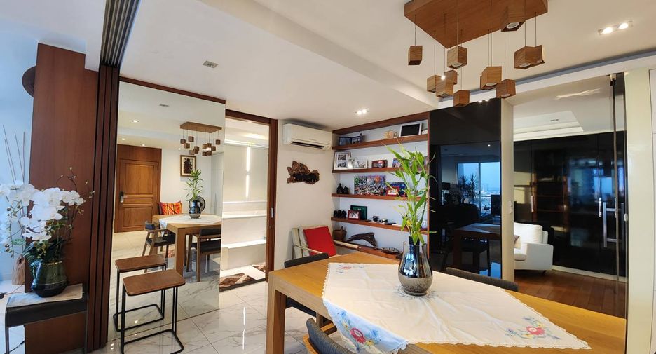 For sale 1 bed condo in Khlong San, Bangkok