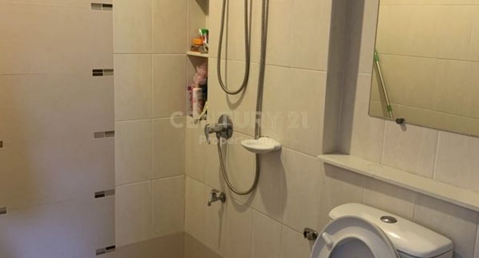 Casa adosada en venta de 5 habitaciones en Prawet, Bangkok