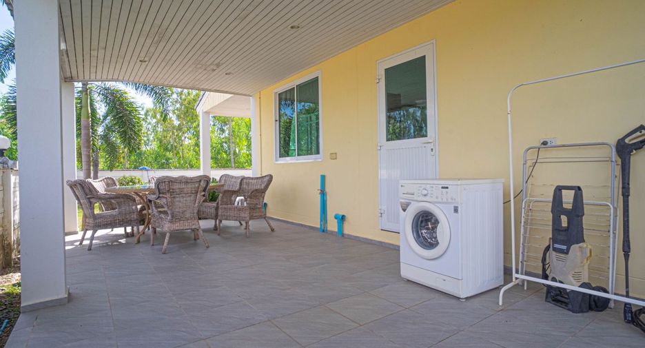 For sale 3 bedrooms house in Klaeng, Rayong