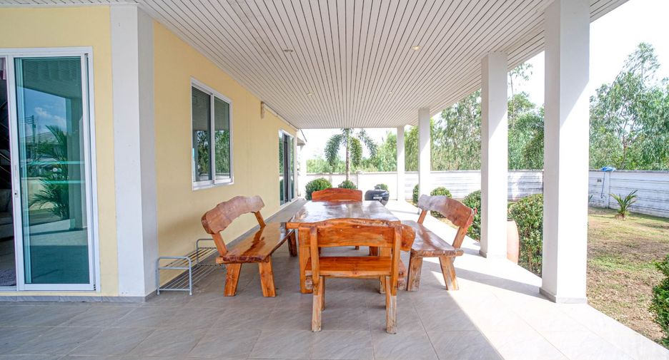 For sale 3 bedrooms house in Klaeng, Rayong