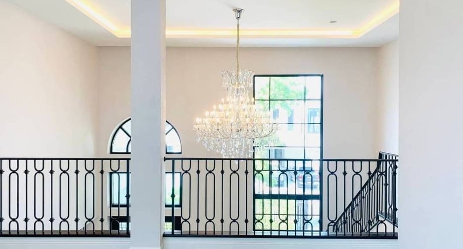 Haus zum Kauf mit 4 Zimmer in Suan Luang, Bangkok